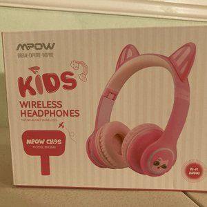 MPOW KIDS PINK WIRELESS HEADPHONE, NIB, CLOSE BACK EAR CUSHIONS